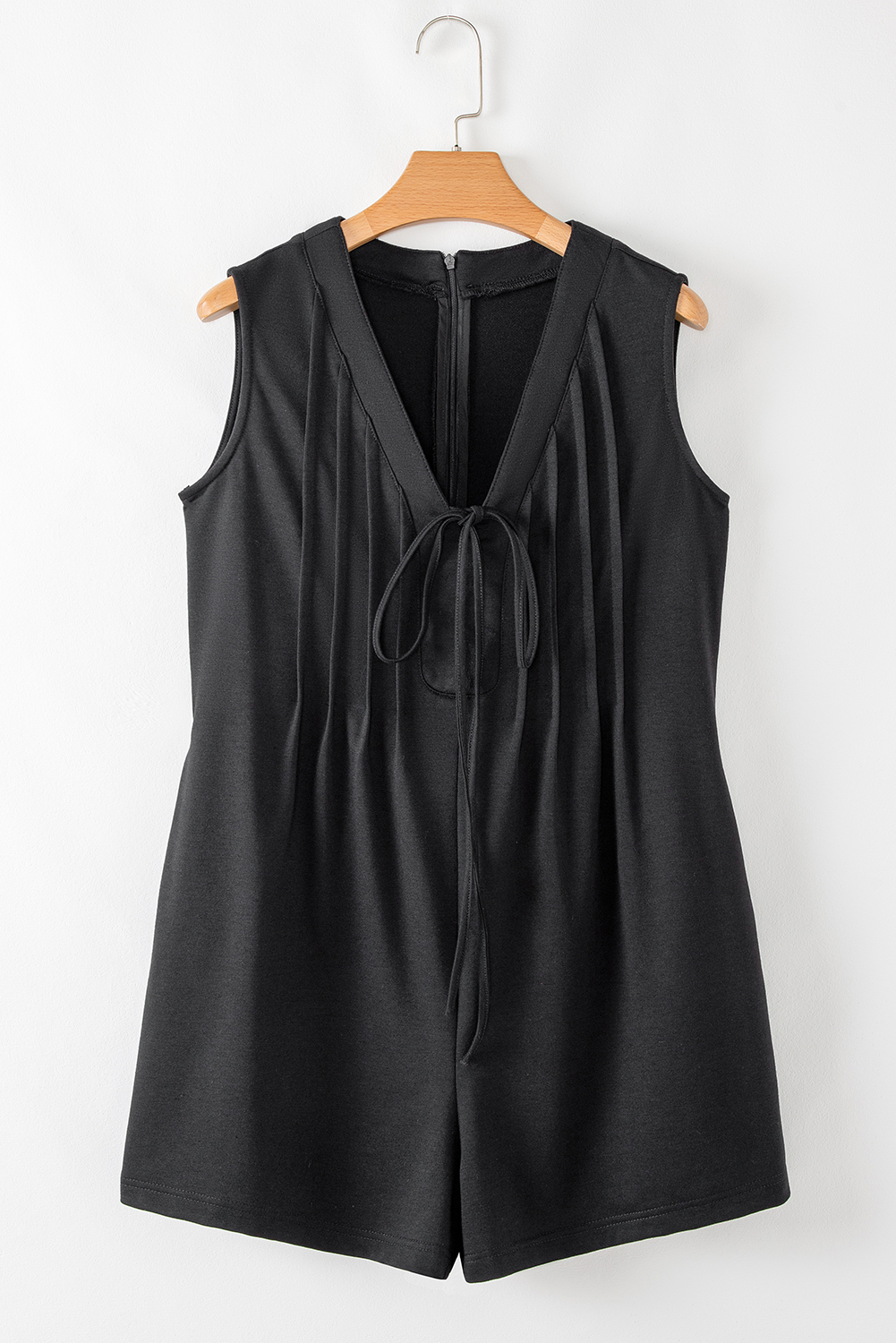 Black white Tie V Neck Pintuck Sleeveless Loose Romper - Image 7